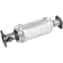 Load image into Gallery viewer, Walker Exhaust 16673 Ultra EPA Direct Fit Catalytic Converter