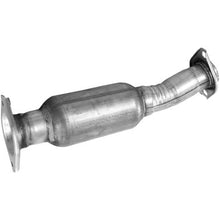 Load image into Gallery viewer, Walker Exhaust 16693 Ultra EPA Direct Fit Catalytic Converter