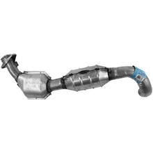 Load image into Gallery viewer, Walker Exhaust 53671 Ultra EPA Direct Fit Catalytic Converter 3" Inlet (ID) 2.5" Outlet (OD)