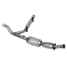 Load image into Gallery viewer, Walker Exhaust 54269 Ultra EPA Direct Fit Catalytic Converter 2.5" Inlet (ID) 2.5" Outlet (ID) 2.5" Outlet (OD)