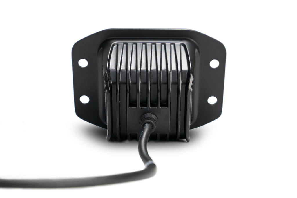 DV8 Offroad BE3FMW40W UNIVERSAL 3 in. CUBE LED LIGHT WITH FLOOD PATTERN AND FLUSH MOUNT PLATE BUILT IN