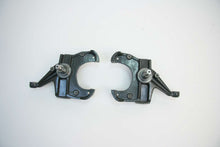 Load image into Gallery viewer, BELL TECH 3100 73-87 C10 HD/73-91 Suburban Spindle Set