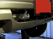 Load image into Gallery viewer, Blue Ox BX3516 Tow Bar Base Plate for Select Suzuki Grand Vitara