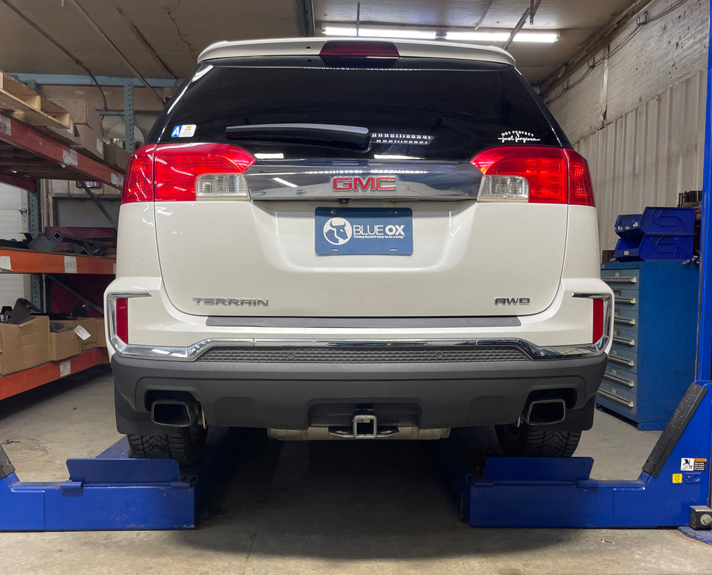 Blue Ox BXH2007 Receiver Hitch, Class III, 2" Receiver for Select Chevrolet Equinox, GMC Terrain