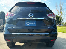 Load image into Gallery viewer, Blue Ox BXH8201 Receiver Hitch, Class III, 2" Receiver for Select Nissan Rogue