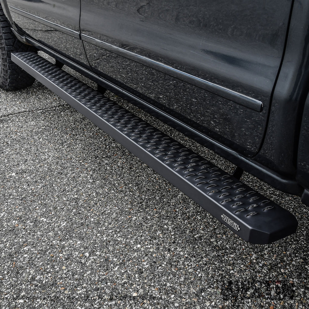 Black-86-Grate-Step-Cab-Length-Running-Boards-;-07-18-SilveradoSierra-Crew-Cab-1500-07-19-Hd