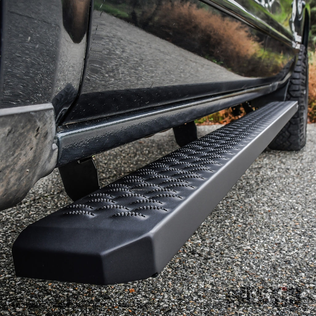 Black-86-Grate-Step-Cab-Length-Running-Boards-;-07-18-SilveradoSierra-Crew-Cab-1500-07-19-Hd