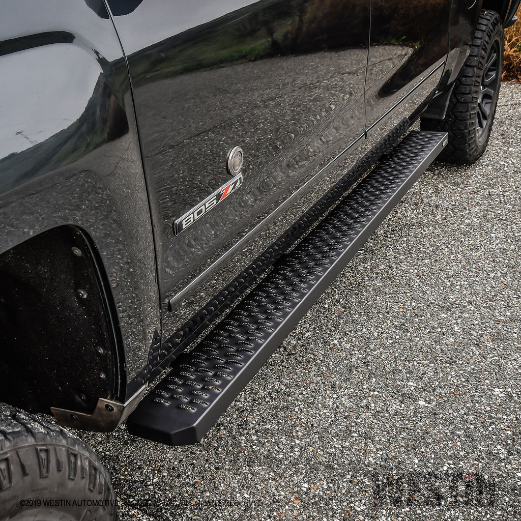 Black-86-Grate-Step-Cab-Length-Running-Boards-;-07-18-SilveradoSierra-Crew-Cab-1500-07-19-Hd