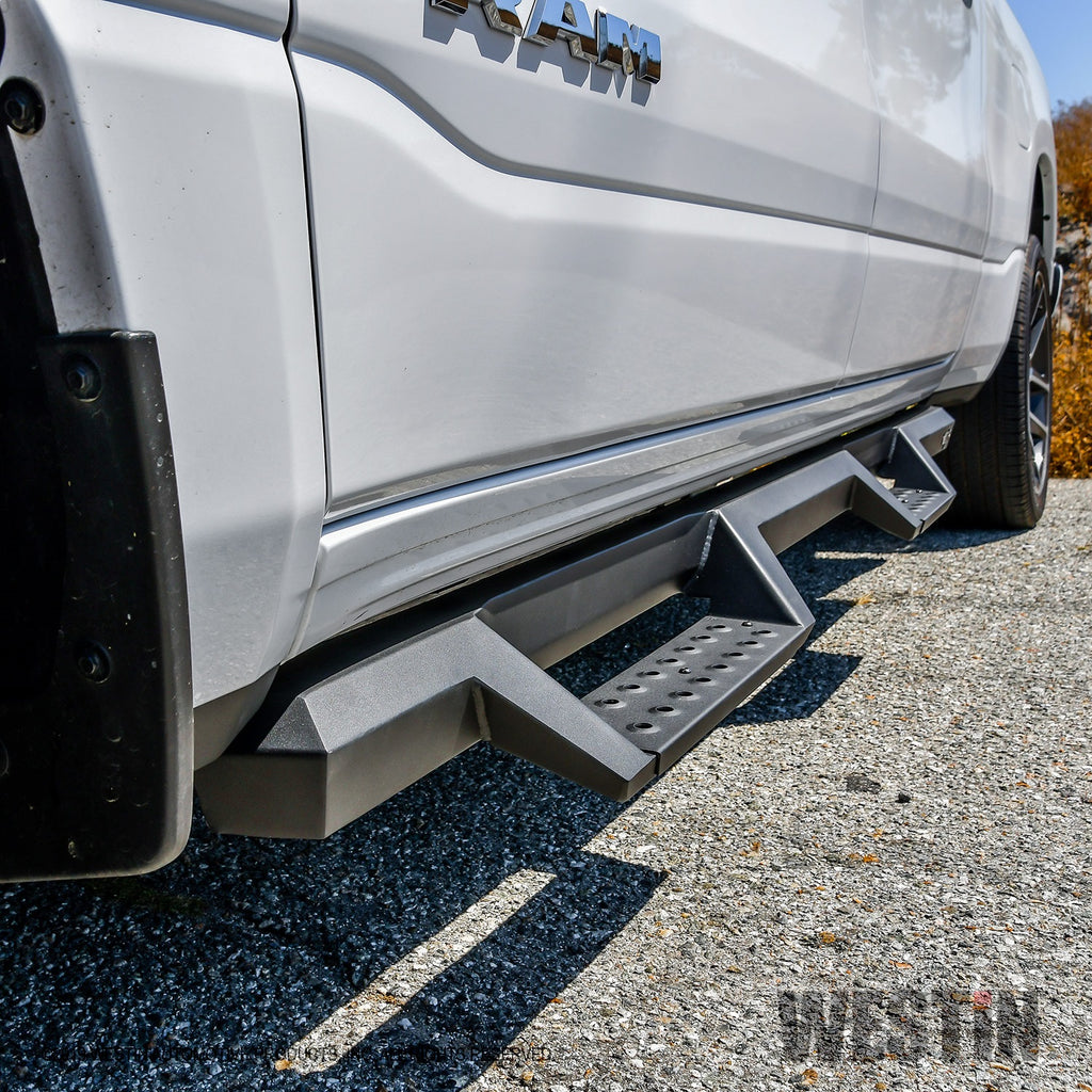 Black-Hdx-Drop-Step-;-Cab-Length-Nerf-Steps-;-19-24-Ram-1500-Crew-Cab