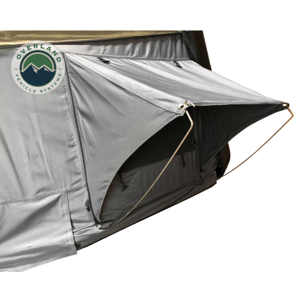 Bushveld-Hard-Shell-Roof-Top-Tent-Overland-Vehicle-Systems