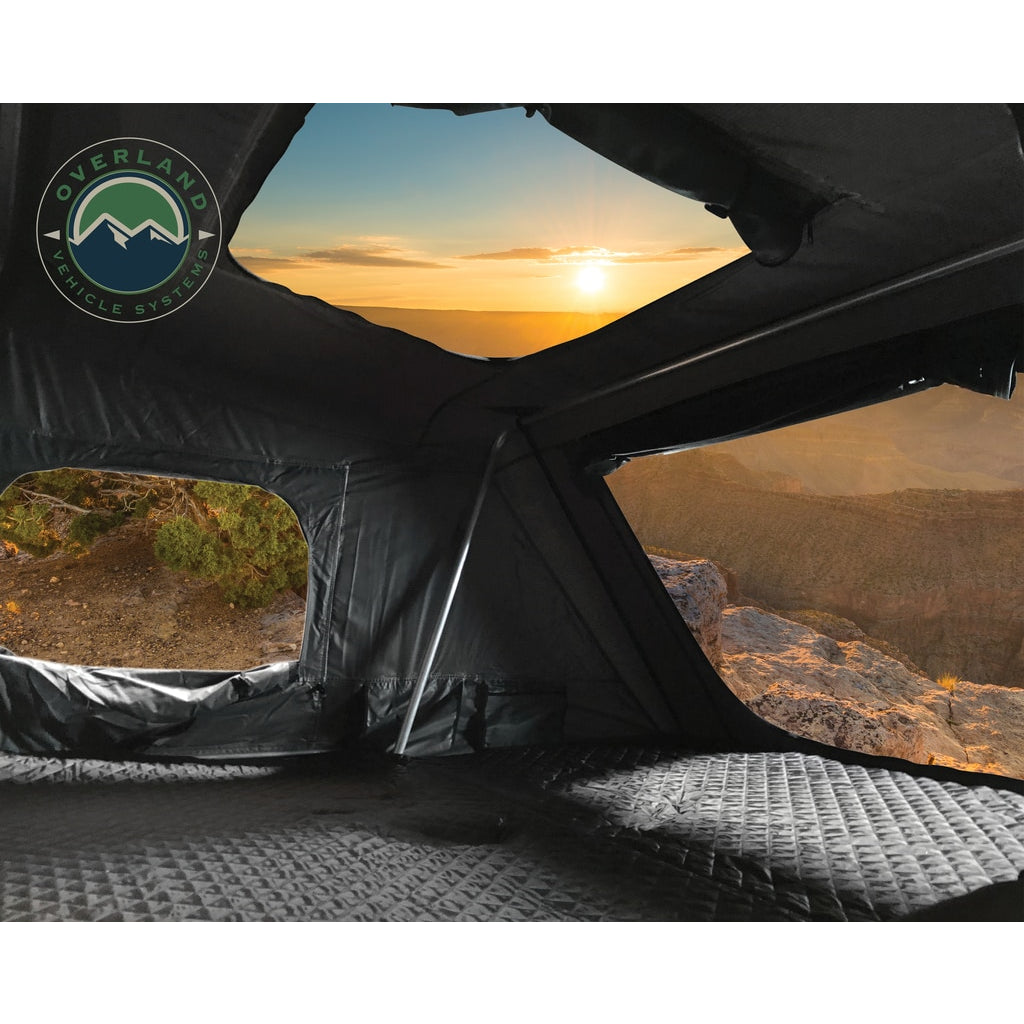 Bushveld-Hard-Shell-Roof-Top-Tent-Overland-Vehicle-Systems