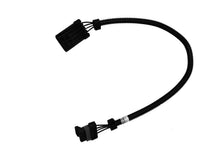 Load image into Gallery viewer, Kooks Custom Headers CAS-109010-18 O2 Extension Harness GM LT1/LS1 1) 18in. Extension Harness (4-pin) Flat Connecto for Select Chevrolet Camaro, Pontiac Firebird, Pontiac GTO