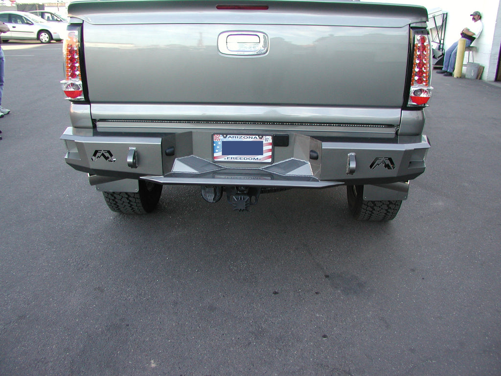 Fab Fours CH99-W1250-1 Heavy Duty Rear Bumper for Select Chevrolet Silverado 2500, Chevrolet Silverado HD, Chevrolet Silverado HD Classic, Chevrolet Silverado 3500, Chevrolet Silverado Classic, GMC Sierra 2500, GMC Sierra HD, GMC Sierra HD Classic, GMC