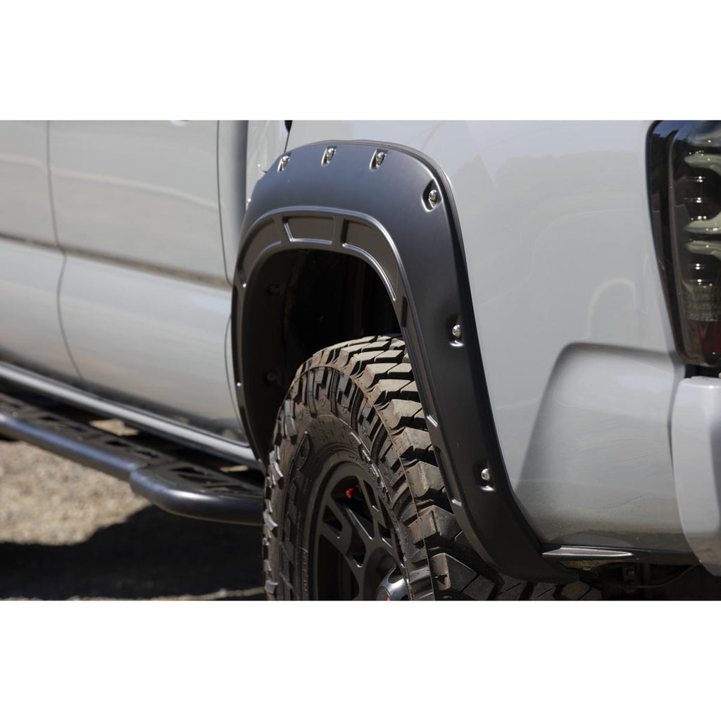 Defender-Pocket-Fender-Flare-Super-White-Toyota-Tacoma-(16-23)-Rough-Country