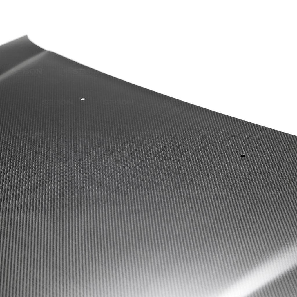 Dry-Carbon-Hood