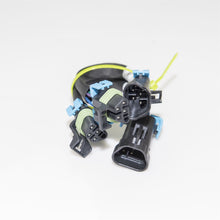 Load image into Gallery viewer, Kooks Custom Headers EX683-Z O2 Extension Kit 2010 Camaro 2) 8in. Front Extension Harness (4-Pin) for Select Chevrolet Camaro