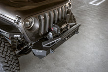 Load image into Gallery viewer, DV8 Offroad FBJL-06 FS-25 Stubby Front Bumper with Plated Bull Bar