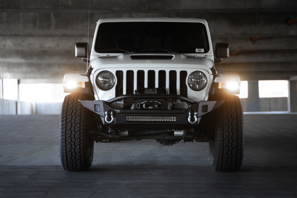 DV8 Offroad FBJL-07 Jeep Wrangler JL & Gladiator JT FS-7 Mid-Width Winch Front Bumper