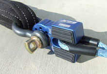 Load image into Gallery viewer, Factor 55 00050-05 FLATLINK WINCH SHACKLE MOUNT -- SILVER