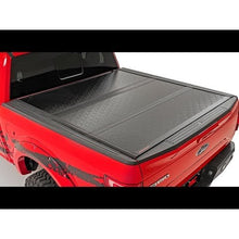 Load image into Gallery viewer, Ford-Low-Profile-Hard-Tri-Fold-Tonneau-Cover-19-20-Ranger-5-Foot-Bed-Rough-Country