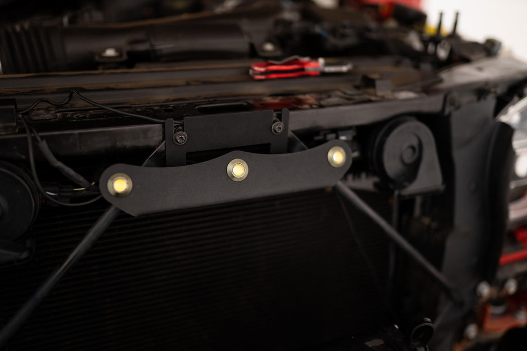 DV8 Offroad GRGL-01 GRGL-01 20-22 JEEP GLADIATOR JT FRONT GRILL AMBER ACCENT LIGHTS for Select Jeep Gladiator