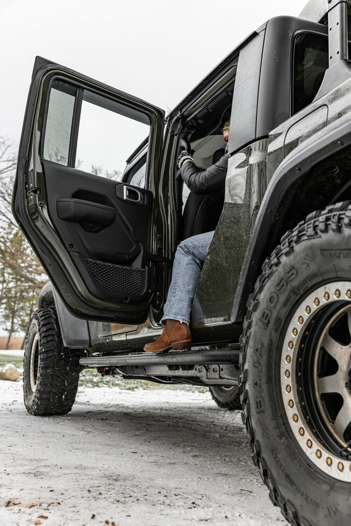 Go Rhino DSS4516T Dominator Xtreme DSS Side Steps with Rocker Panel Mounting Bracket Kit for Select Jeep Gladiator
