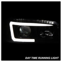 Load image into Gallery viewer, Gmc-Sierra-150025003500-99-06-V2-Projector-Headlights---Drl---Black-Pro-Yd-Cde00v2-Lb-Bk