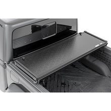 Load image into Gallery viewer, Hard-Folding-Bed-Cover-5.0-Foot-Bed-20-22-Jeep-Gladiator-Jt-4Wd-Rough-Country