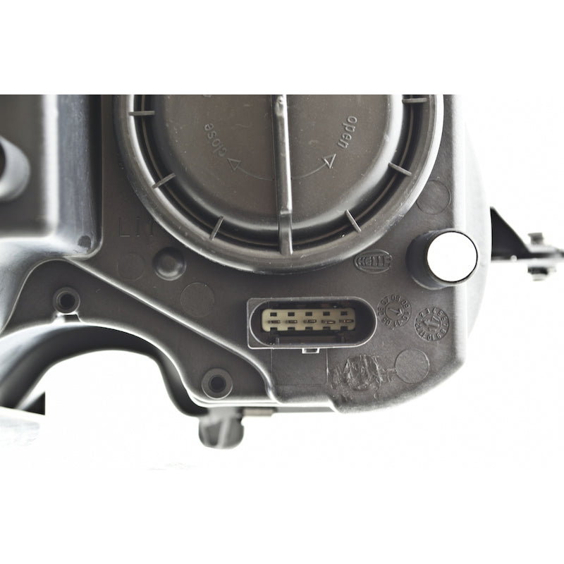 Hlmp-Lh-Mb-E-Class-SdnWgn-606-09