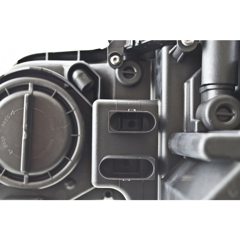Hlmp-Rh-Mb-E-Class-SdnWgn-606-09