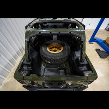 Load image into Gallery viewer, Skyjacker J07STM Spare Tire Carrier Kit for Select Jeep Wrangler, Jeep Wrangler JK
