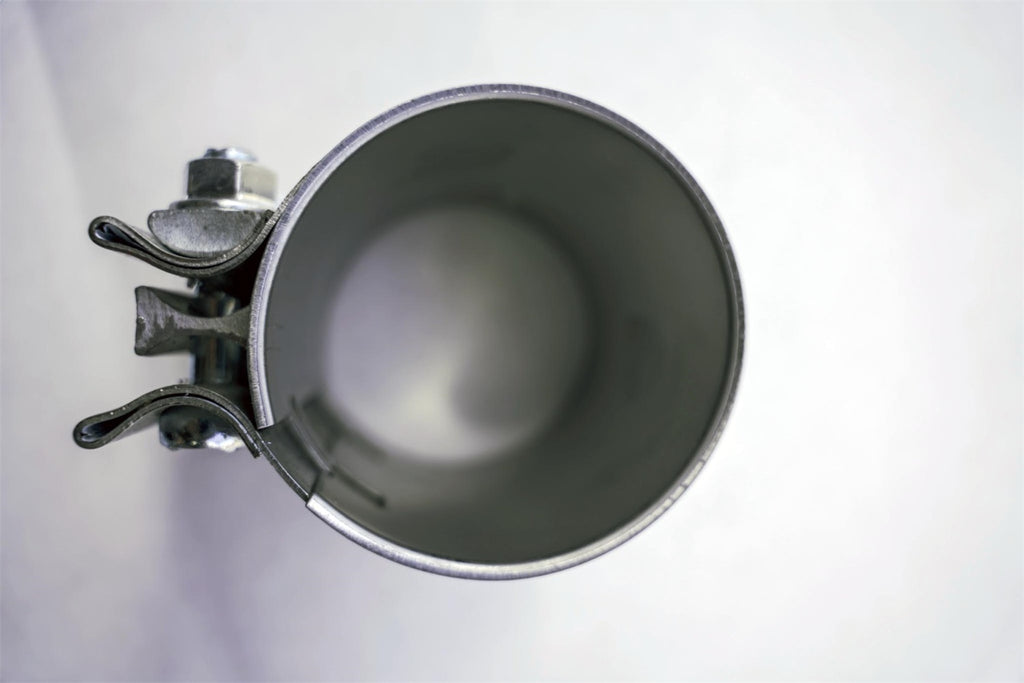 Kooks Custom Headers JI-K61006 2-3/4in. Stainless Steel 2-Bolt Band Clamp for Butt Joint Connections.