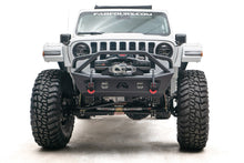Load image into Gallery viewer, Fab Fours JL18-B4752-1 Stubby Bumper for Select Jeep Gladiator, Jeep Wrangler