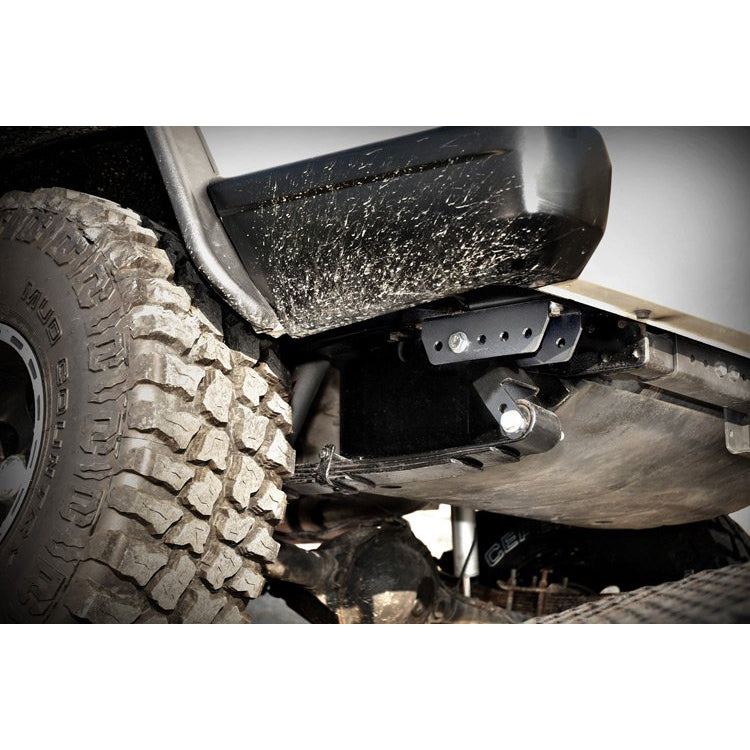 Jeep-Shackle-Relocation-Kit-84-01-Cherokee-Xj-Rough-Country