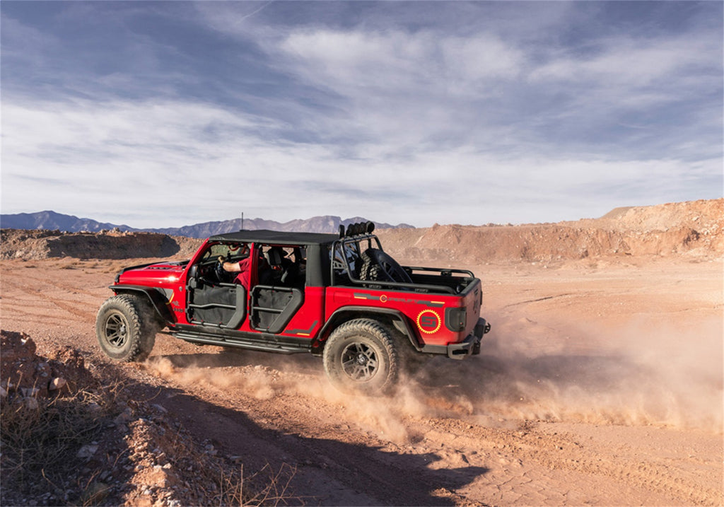 Superlift K196FX 4in. Dual Rate Coil Lift Kit w/Fox 2.0 Res Shocks-20-25 Gladiator-Non Mojave for Select Jeep Gladiator