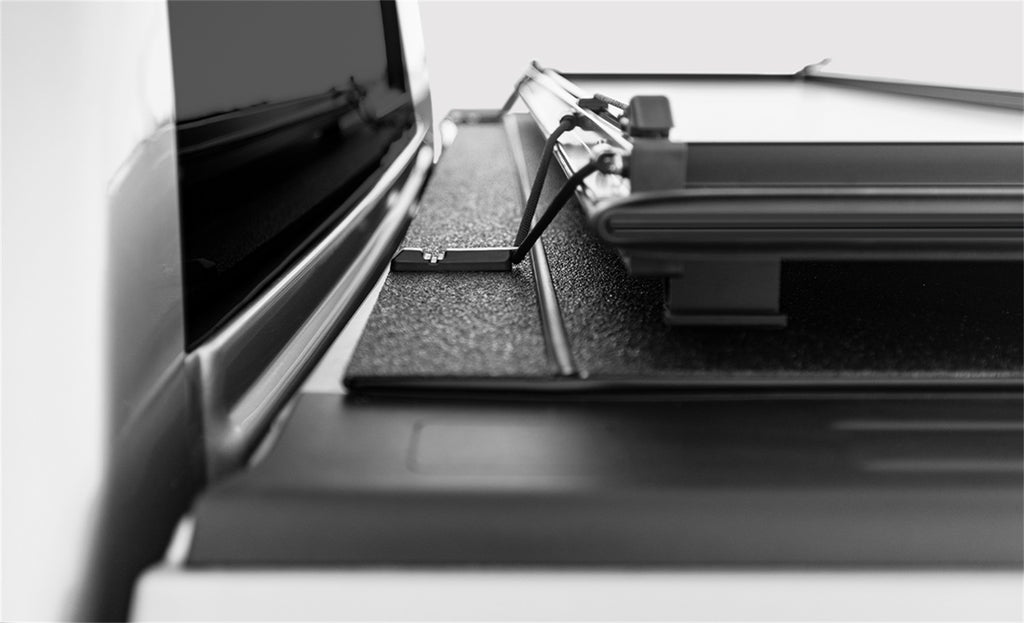 ACI G4010069 LOMAX™ Stance™ Hard Tri-Fold Cover for Select Ford Ranger