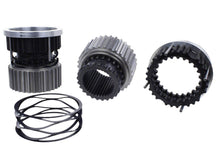 Load image into Gallery viewer, Ford Performance Parts M-1104-SD Super Duty Warn Locking Hubs for Select Ford F-250, Ford F-250 Super Duty, Ford F-350 Super Duty, Ford F-450 Super Duty, Ford F-550 Super Duty