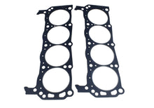 Load image into Gallery viewer, Ford Performance Parts M-6051-D50 302 Head Gasket And Bolt Kit for Select DeTomaso Mangusta, Ford Bronco, Ford Country Sedan, Ford Country Squire, Ford Custom, Ford Custom 500, Ford E-100 Econoline, Ford E-100 Econoline Club Wagon, Ford E-150 Econoline,
