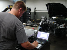 Load image into Gallery viewer, Mishimoto MMRAD-370Z-09 for Select INFINITI G25, INFINITI G35, INFINITI G37, INFINITI Q40, INFINITI Q60, Nissan 370Z