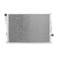 Load image into Gallery viewer, Mishimoto MMRAD-E46-01 for Select BMW M3