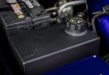 Load image into Gallery viewer, Mishimoto MMRT-DMAX-01MWBK for Select Chevrolet C4500 Kodiak, Chevrolet C5500 Kodiak, Chevrolet Express 2500, Chevrolet Express 3500, Chevrolet Silverado HD, Chevrolet Silverado HD Classic, Chevrolet Silverado 3500, Chevrolet Silverado Classic, GMC C4500
