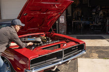 Load image into Gallery viewer, Proform 440-811 B/RB/Big Block Engines for Select Chrysler 300, Chrysler Cordoba, Chrysler Imperial, Chrysler New Yorker, Chrysler Newport, Chrysler Saratoga, Chrysler Town &amp; Country, Chrysler Windsor, Dodge 330, Dodge 440, Dodge 880, Dodge B100 Van,