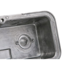 Load image into Gallery viewer, MT-Valve-Covers---Vintage-Style---Finned---Sbc---Polished