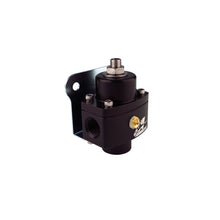 Load image into Gallery viewer, Marine-Carbureted-Adjustable-Regulator,-38-Npt