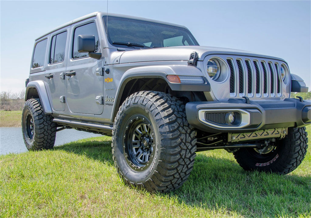 N-Fab J194TRKR RKR Rails-Cab Len (2 Steps)-20-24 Gladiator JT 4Dr-TX Blk for Select Jeep Gladiator