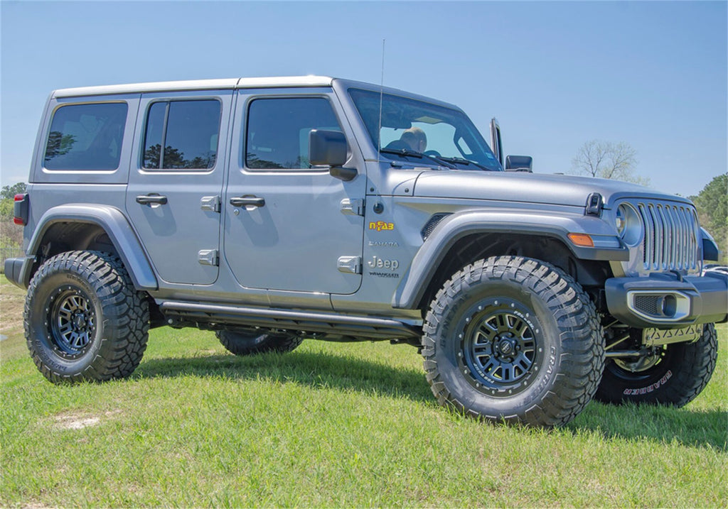 N-Fab J194TRKR RKR Rails-Cab Len (2 Steps)-20-24 Gladiator JT 4Dr-TX Blk for Select Jeep Gladiator