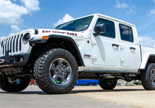 Load image into Gallery viewer, N-Fab J194TRKRS4 RKR Step Sys-Full Len (2 Stp Mnts/2 Stp)-20-24 Gladiator JT 4Dr-TX Blk for Select Jeep Gladiator
