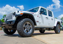 Load image into Gallery viewer, N-Fab J194TRKRS4 RKR Step Sys-Full Len (2 Stp Mnts/2 Stp)-20-24 Gladiator JT 4Dr-TX Blk for Select Jeep Gladiator