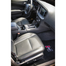 Load image into Gallery viewer, Obs-2015-2022-Charger,-Floor-Mat-Set,-Re