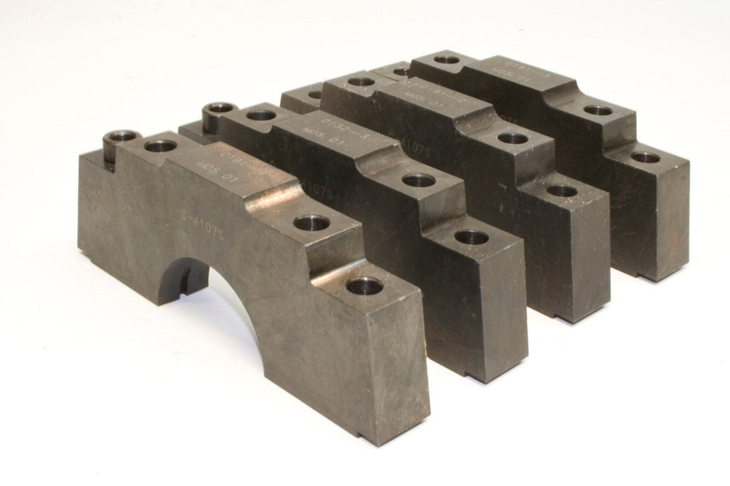 PRW INDUSTRIES, INC. 1745401 Billet Main Caps Chevy 396-454 2 to 4-Bolt Conv